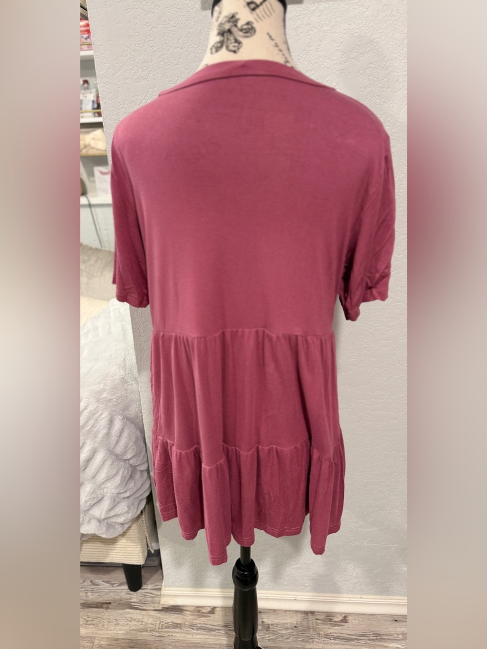 Boutique Maternity Top Size Medium Mauve Babydoll Tunic Tiered Shirt - Picture 4 of 6
